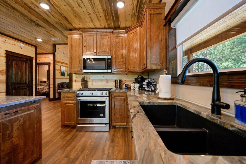 The Whiskey Trip! Family Getaway Villa Broken Bow Dış mekan fotoğraf