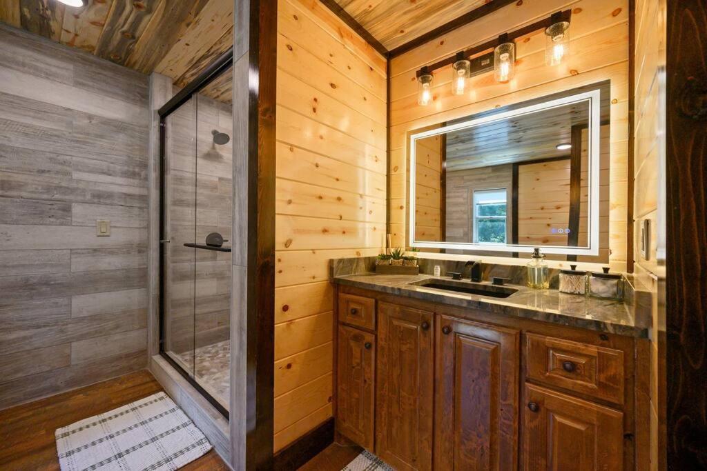 The Whiskey Trip! Family Getaway Villa Broken Bow Dış mekan fotoğraf