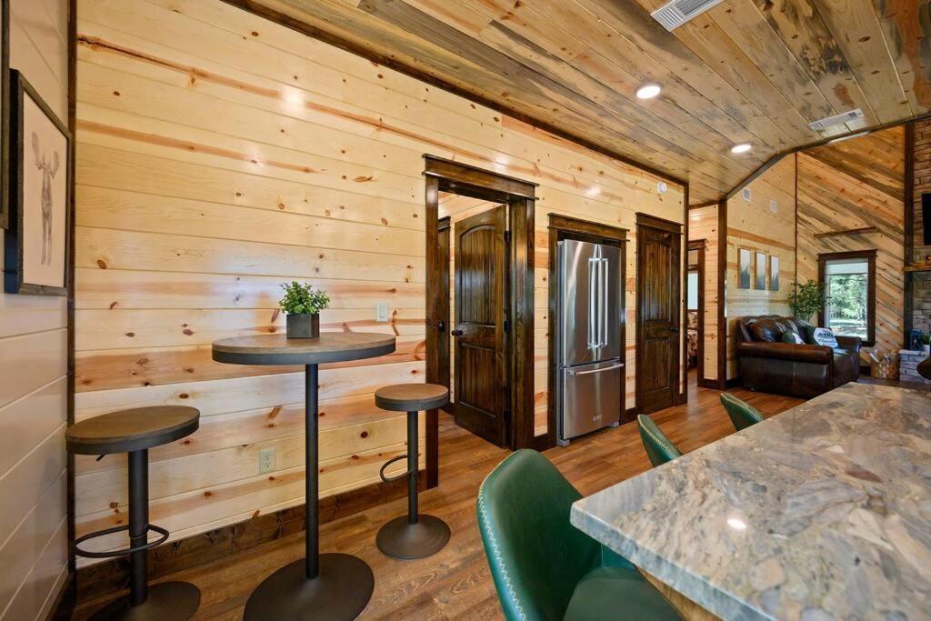 The Whiskey Trip! Family Getaway Villa Broken Bow Dış mekan fotoğraf